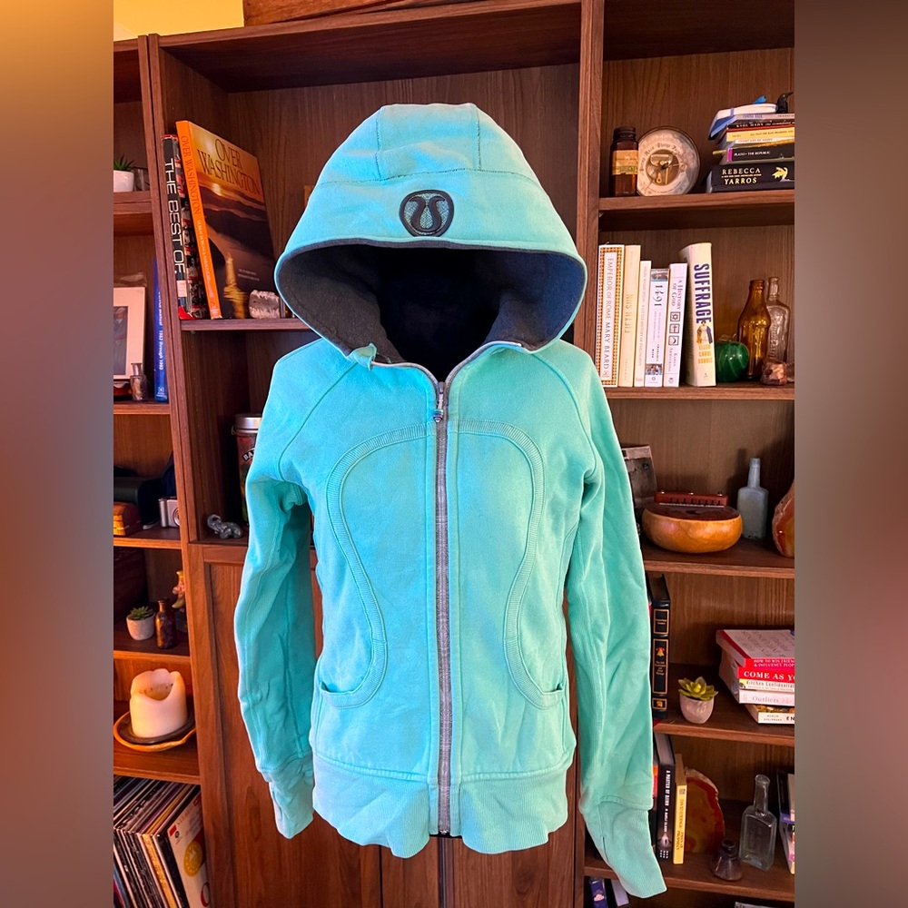 Light Blue/Grey Accent LULULEMON Scuba Jacket (8)